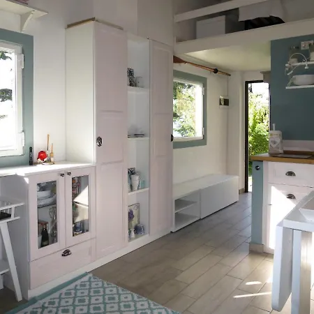 Locazione Turistica Cabin On The Lake *